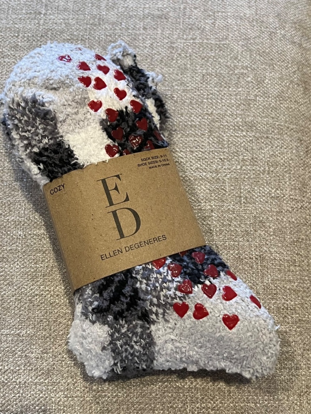 Ellen Degeneres Cozy Plush Socks Black/White Plaid w Red Heart Soles Cozy & Warm - Picture 5 of 5